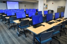 Zoom image: Computer lab