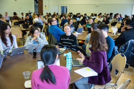 SPPS students and faculty at spring LEC roundtable discussion. 